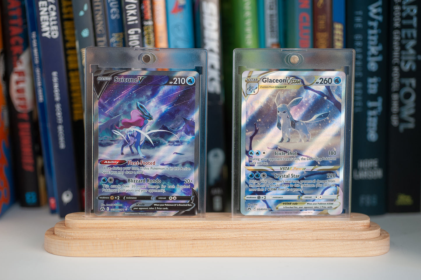 Trading Card Display Stand – Walnut or Maple Solid Wood – Fits 35pt One Touch Cases